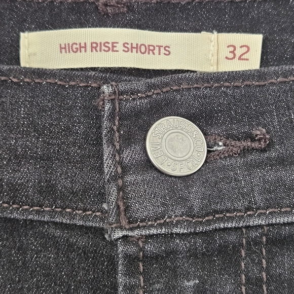NWT Levi's High‎ Rise Shorts Size 32 - Picture 5 of 9
